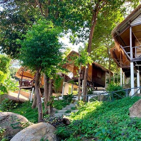 Pitiusas Beach Resort Koh Lipe Buitenkant foto