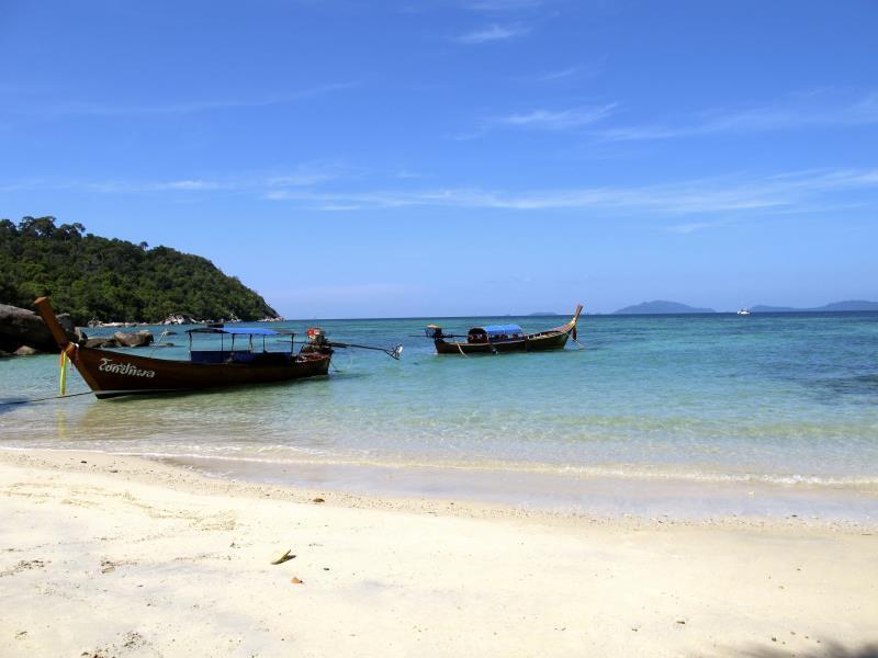 Pitiusas Beach Resort Koh Lipe Buitenkant foto