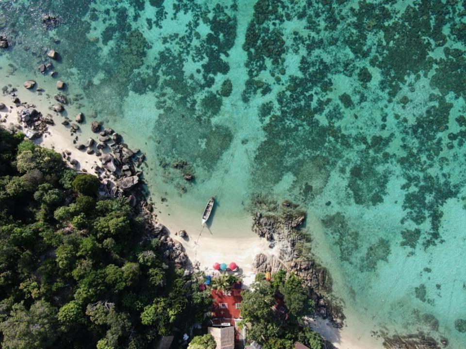 Pitiusas Beach Resort Koh Lipe Buitenkant foto