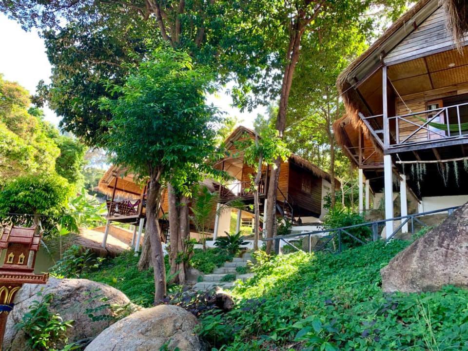 Pitiusas Beach Resort Koh Lipe Buitenkant foto