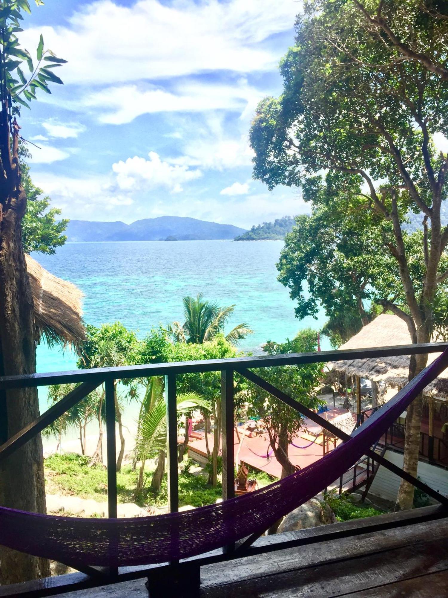 Pitiusas Beach Resort Koh Lipe Buitenkant foto